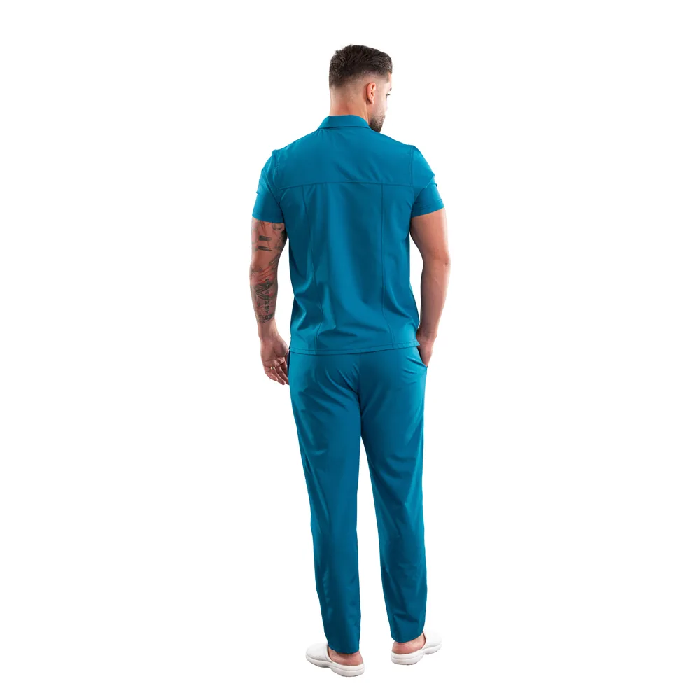 Bluză medicală pentru bărbați tip Polo cu nasturi, culoare Dark marine, ținută completă, spate