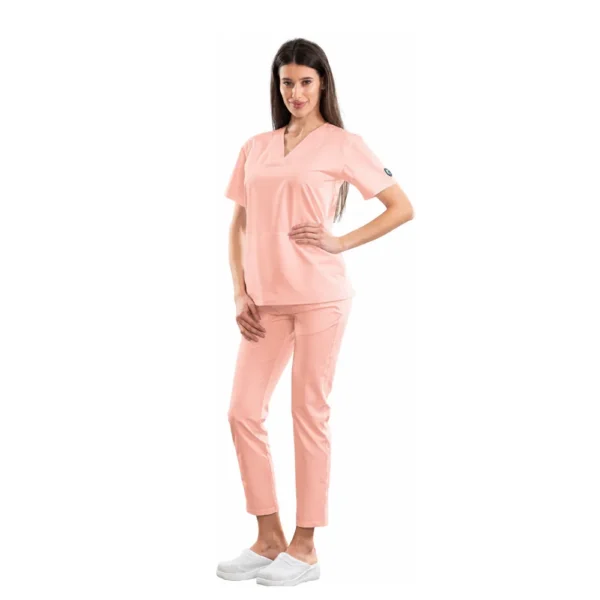 Bluză medicală damă Relax Fit cu decolteu V petrecut si buzunar marsupiu, culoare Powder pink