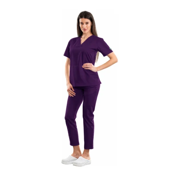 Bluză medicală damă Relax Fit cu decolteu V petrecut si buzunar marsupiu, culoare Purple