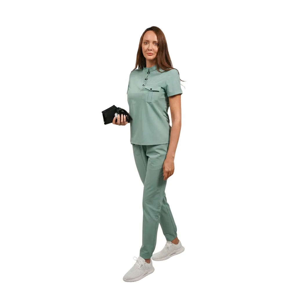 Bluză medicală damă Urban Style cu guler tunică, culoare Olive B, ținută completă