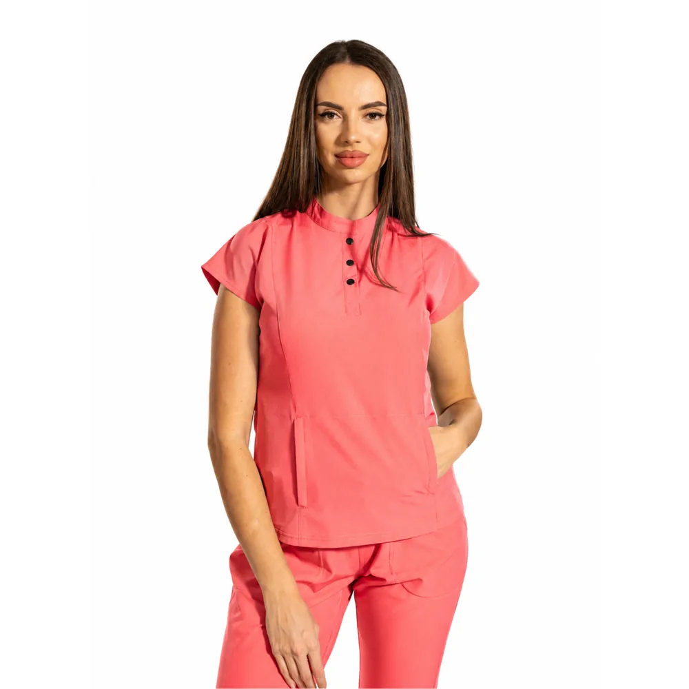 Bluză medicală damă Urban Tech cu guler tunică și buzunar marsupiu, culoare Pink C